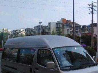 图 金杯车高顶加长出租,搬家拉货 成都租车